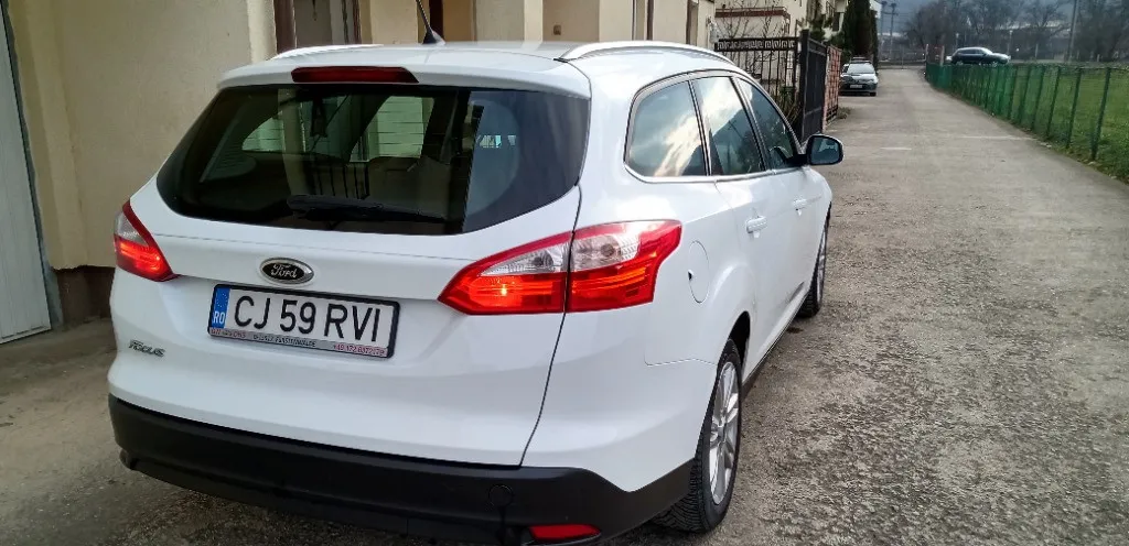 Ford Focus 1 6 Tdci Titanium Gps Xenon proiectoare etc 3 990 eur