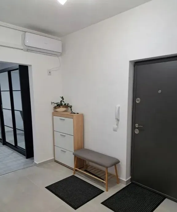 2 Camere decomandat balcon mobilat/utilat parcare inc