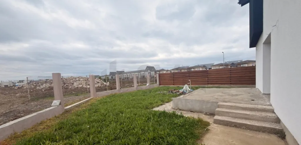 Vila la alb I 3 Camere I Otopeni I De vanzare