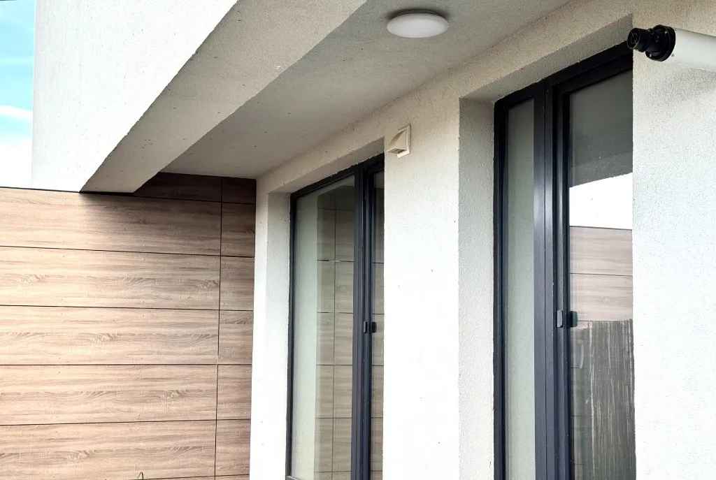 Nou 2 camere cu Gradina proprie - Sector 1/Lacul Straulesti