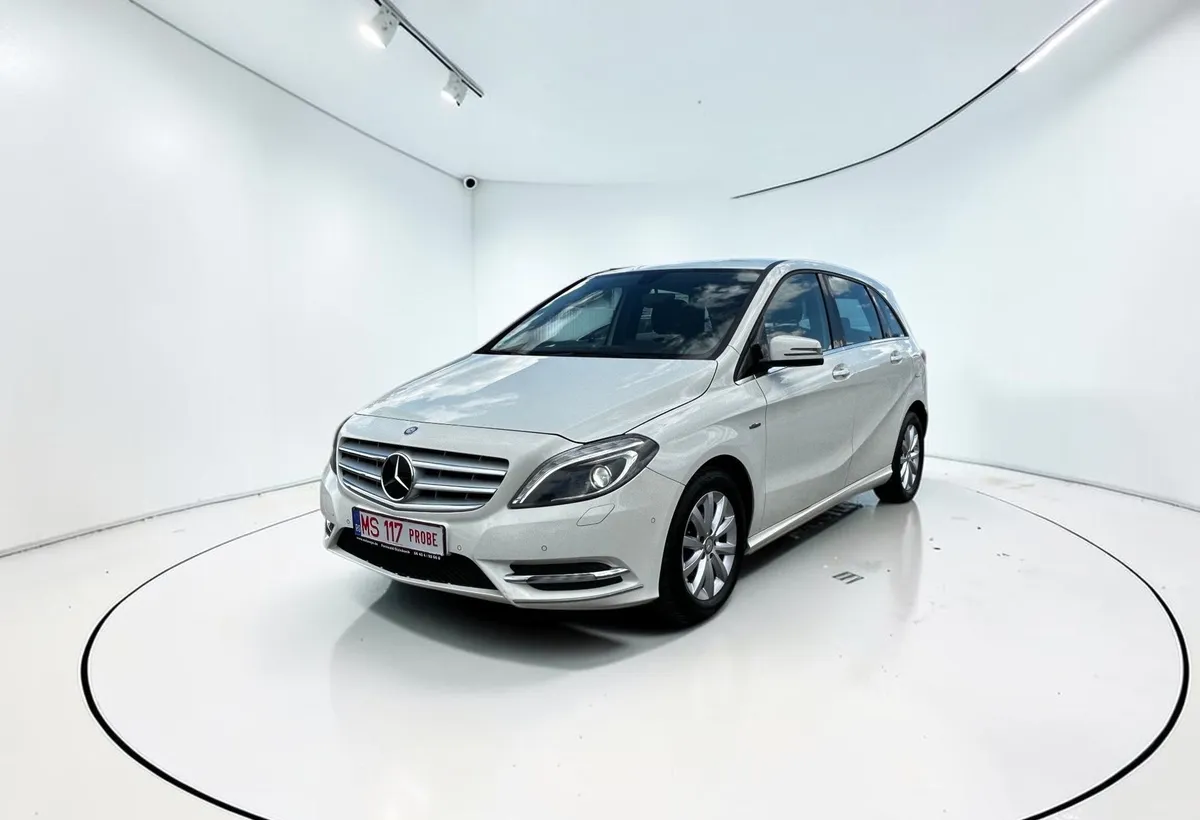 Mercedes Benz B 180