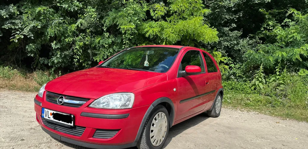 Opel Corsa C 1 0i automata 1 550 eur
