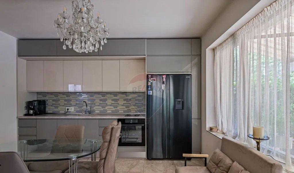 Casa / Vila cu 3 camere de inchiriat in Baneasa Bou