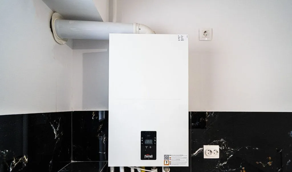 2 camere cu terasa de 20 mp finalizat gata de mutat me
