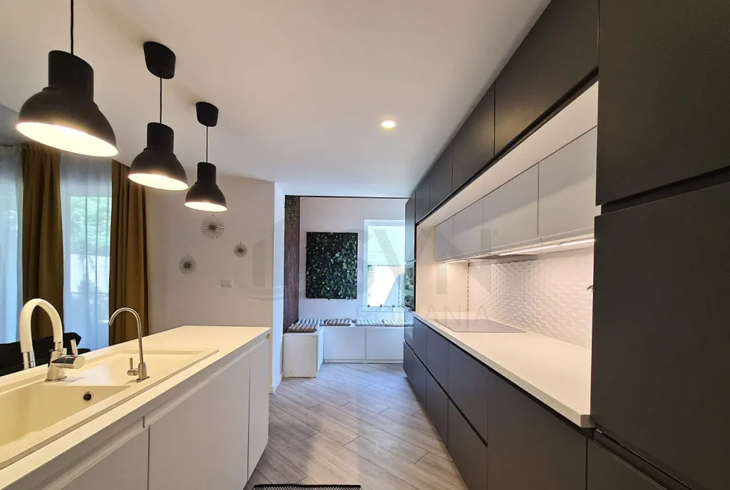 Apartament 3 camere curte 77 mp Pipera loc de parcare inc