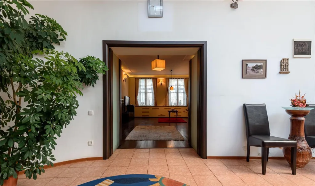 Aparthotel elegant potential ridicat ultracentral Brasov