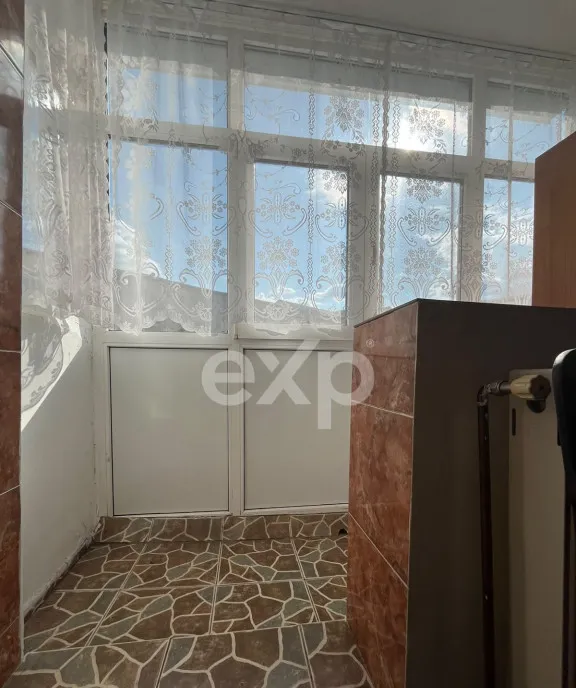 Vanzare 2 camere central etaj 3 mobilat utilat Gaesti