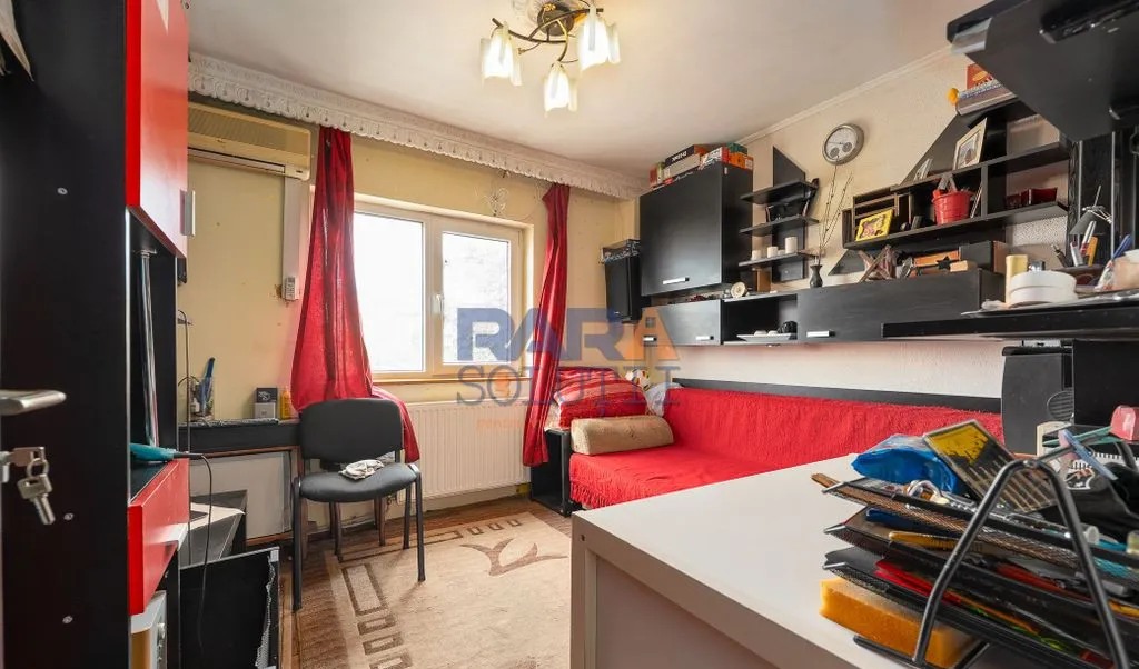 Apartament 3 camere doua bai Bd Roman Musat