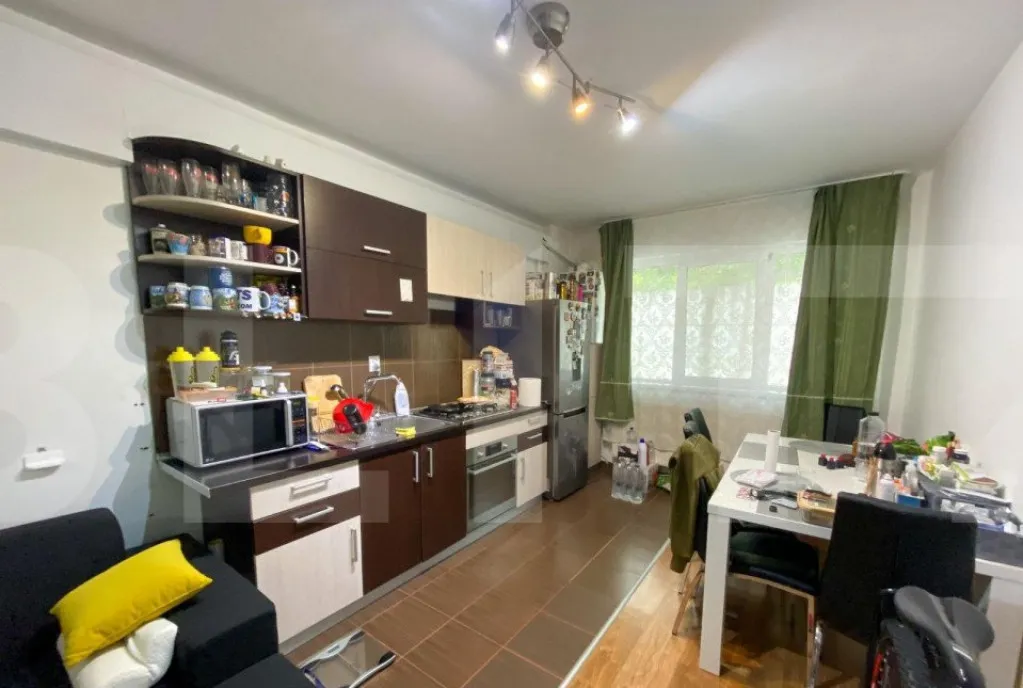 Apartament 3 camere 62 mp parcare Zona Mega Image