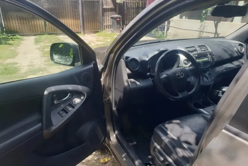 Toyota rav 4 autoturism 3 000 eur