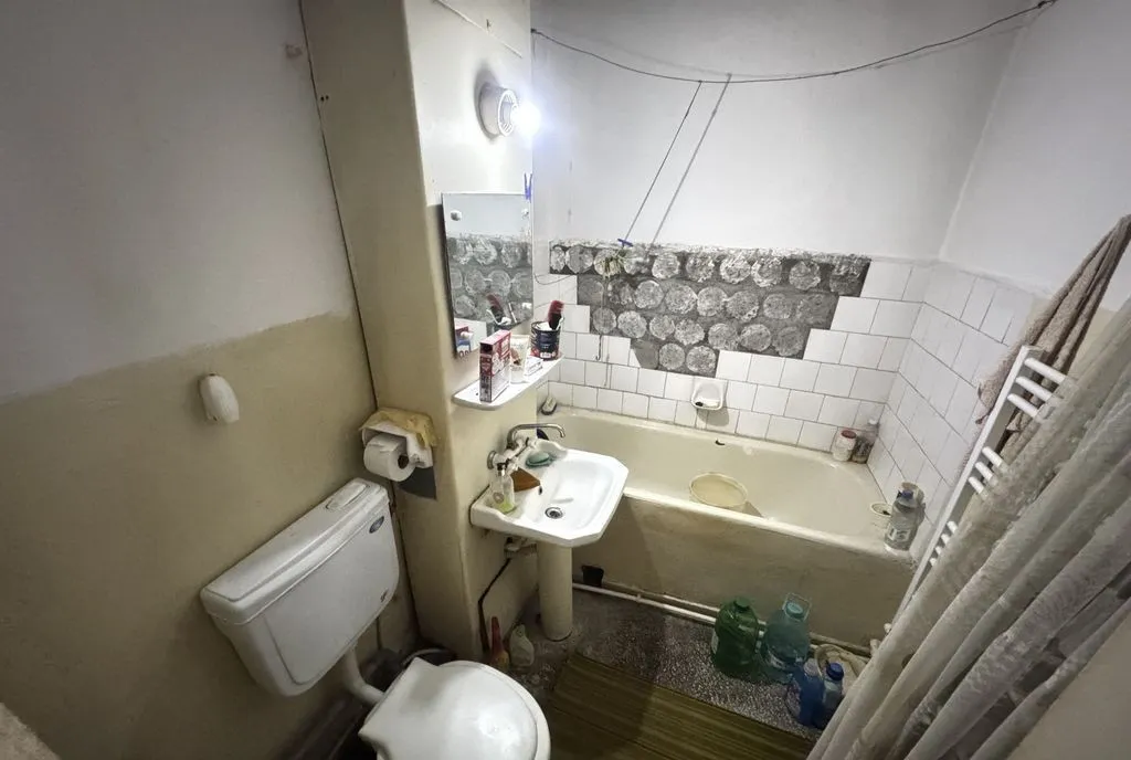 Apartament 3 camere zona Inel 1 cu Centrala