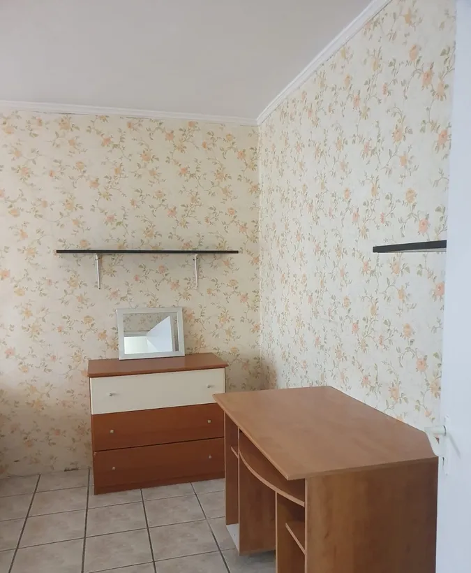 Gorjului la 3 minute de metrou garsoniera