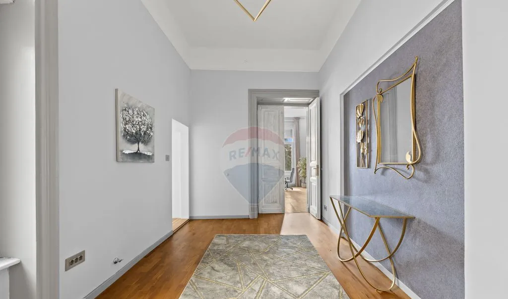 Birou ultracentral in cladire istorica Palatul Nadasdy