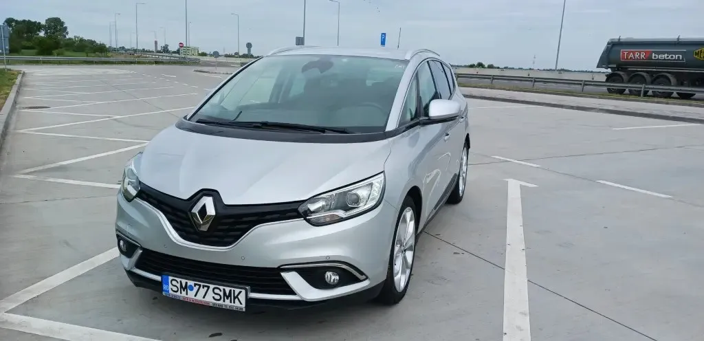 RENAULT SCENIC IV 10 500 eur