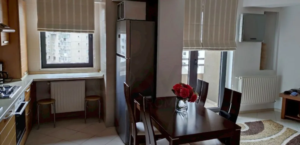 Apartament 3 camere Decebal l Imobil 2009