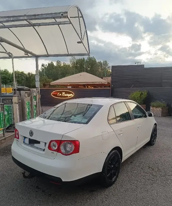 VW JETTA 1 9 TDI 2 700 eur