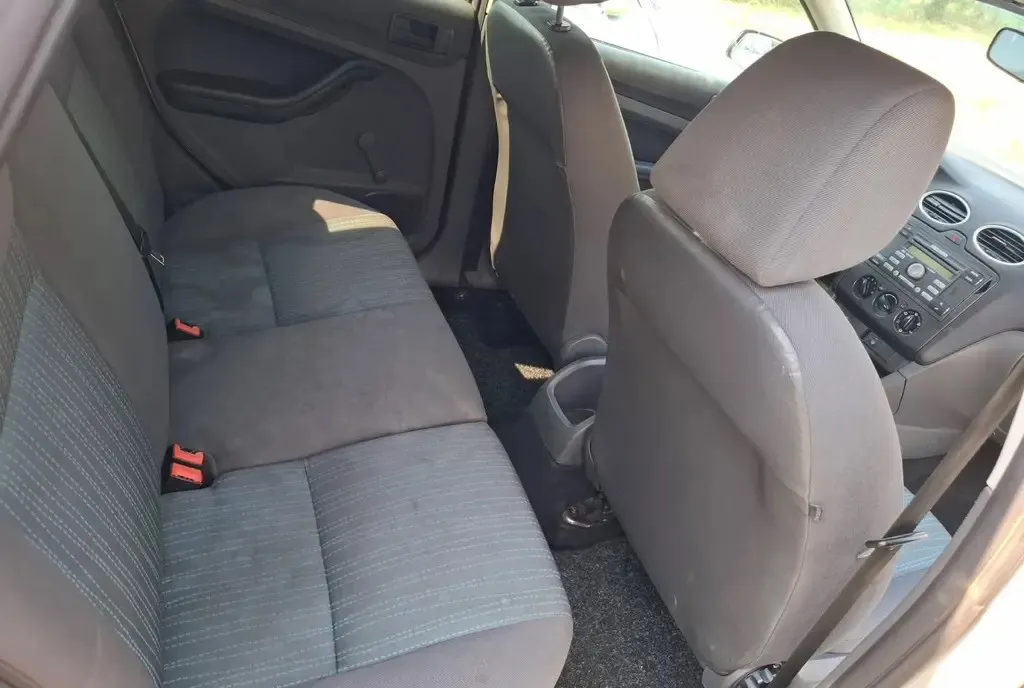 Ford Focus Rate cu buletinul 1 500 eur