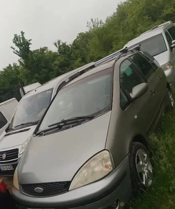 Ford Galaxy 7 loc garantie 1 499 eur