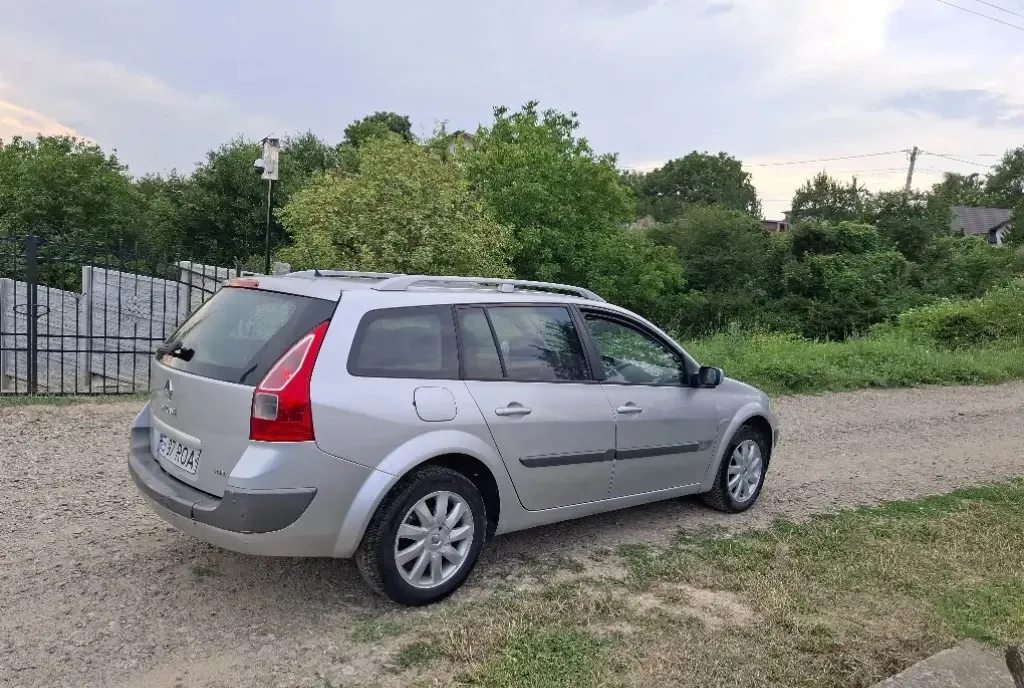 Renault Megane 2006 1 6I rate cu buletinul 999 eur