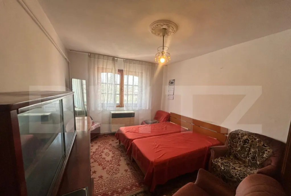 Apartament 3 camere 40 mp etaj 3/4 zona Micro 9