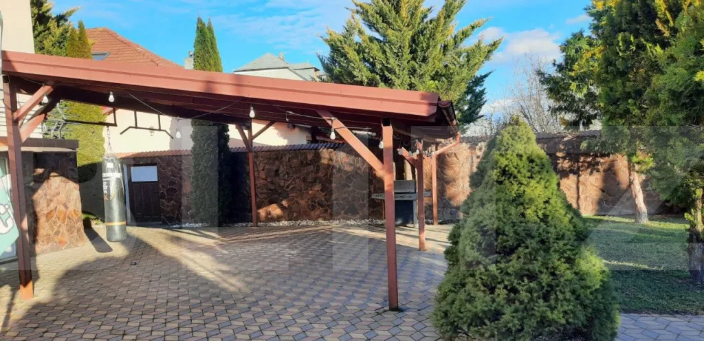 de investitie Casa 9 camere 868