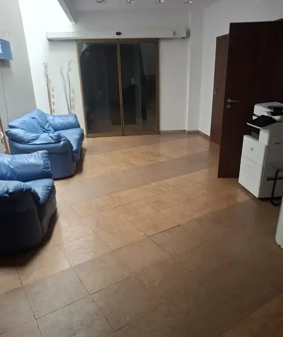 Inchiriez spatiu de birouri zona Metrou Brancoveanu 260mp 10euro
