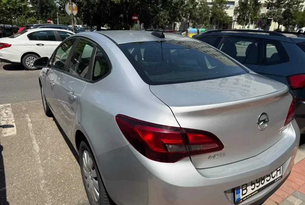 Opel Astra J Sedan 1 4 Turbo 140 CP ndash 2018 7 000 eur