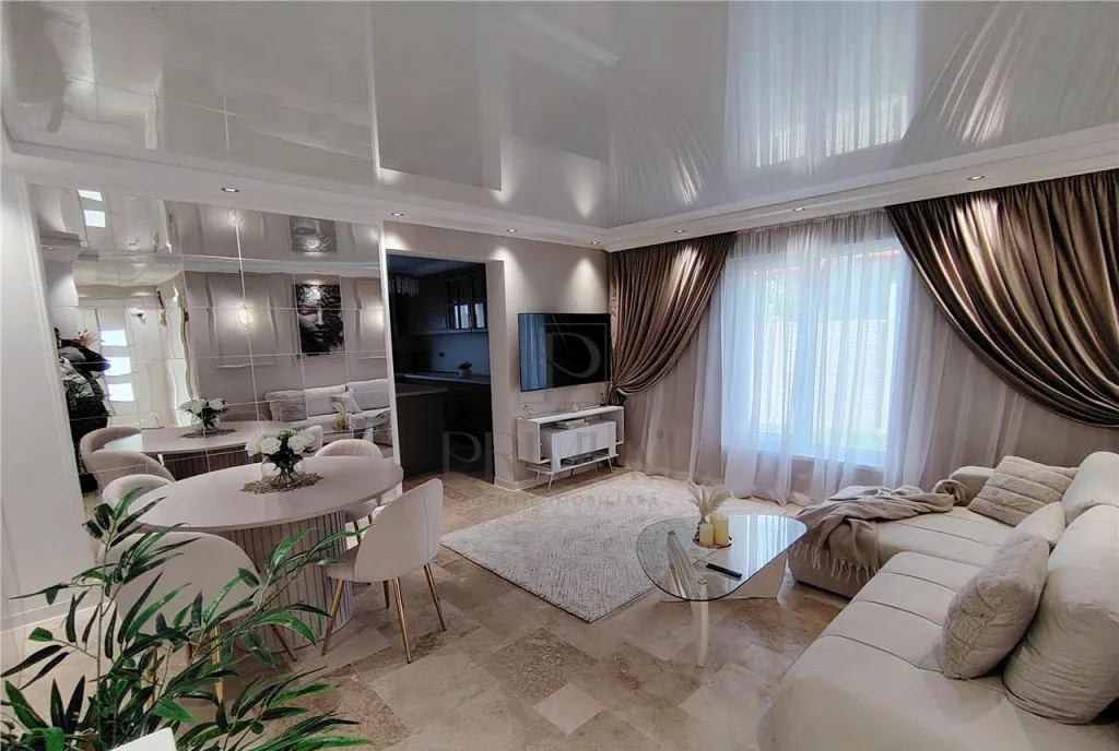 Duplex separat prin carport Mobilat lux Panouri si Asfal