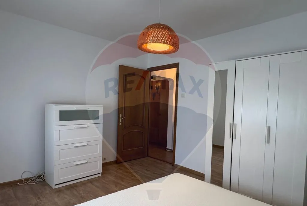 Apartament cu 2 camere de inchiriat in zona Panduri