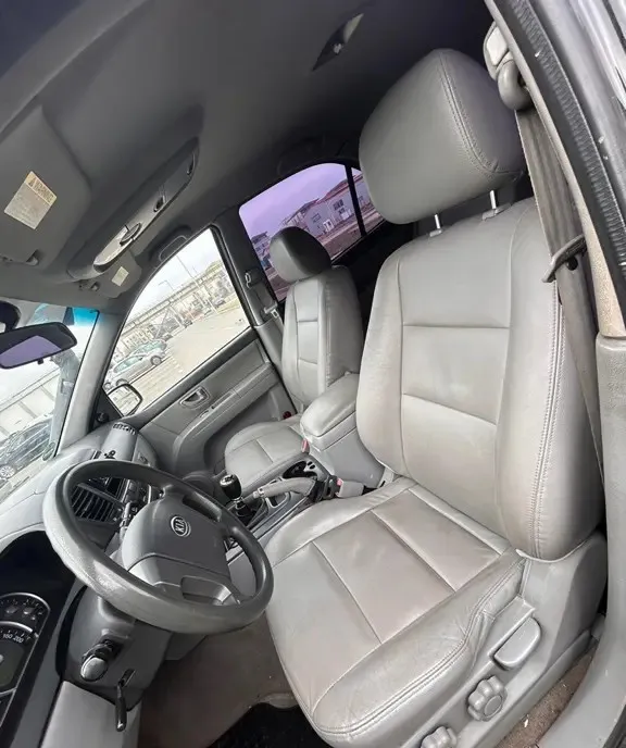 Kia Sorento 2 5CRDI 4 700 eur