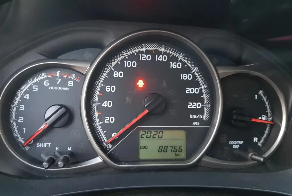 Toyota Yaris an 2016 euro 6 8 199 eur