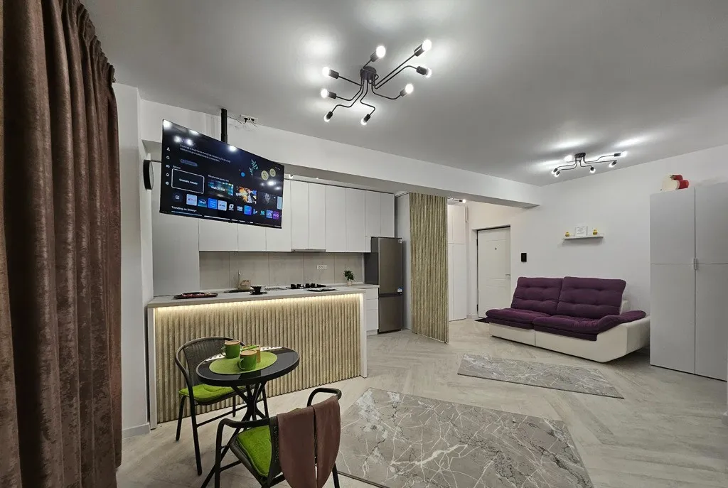 Garsoniera de lux prima inchiriere gara 400 euro