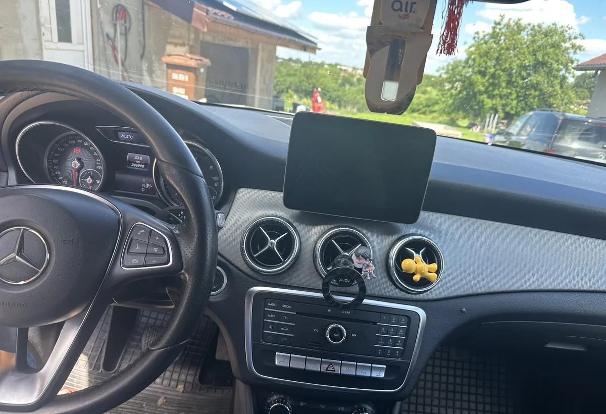 Mercedes Benz 200