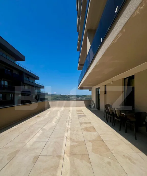 Apartament 3 camere 75 mp terasa 82 mp 2 parcari