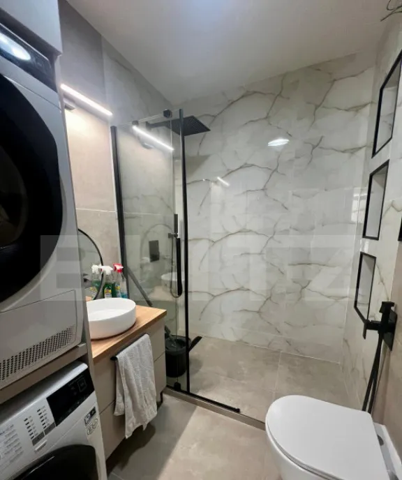 Apartament 3 camere 75 mp terasa 82 mp 2 parcari