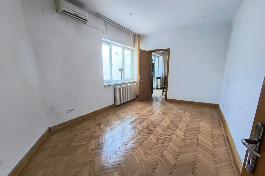 Apartament 4 camere Romana Lascar Catargiu stradal
