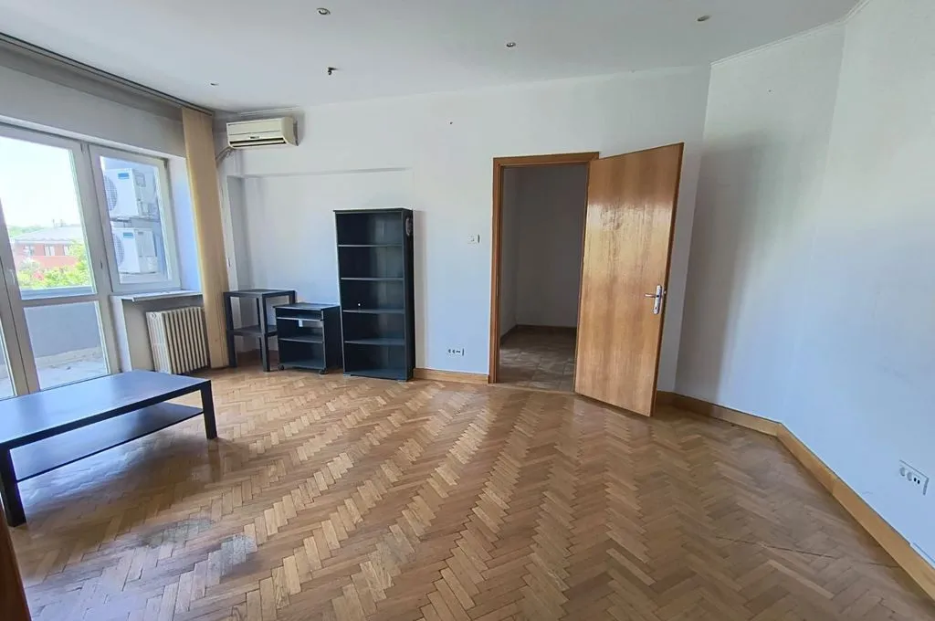 Apartament 4 camere Romana Lascar Catargiu stradal