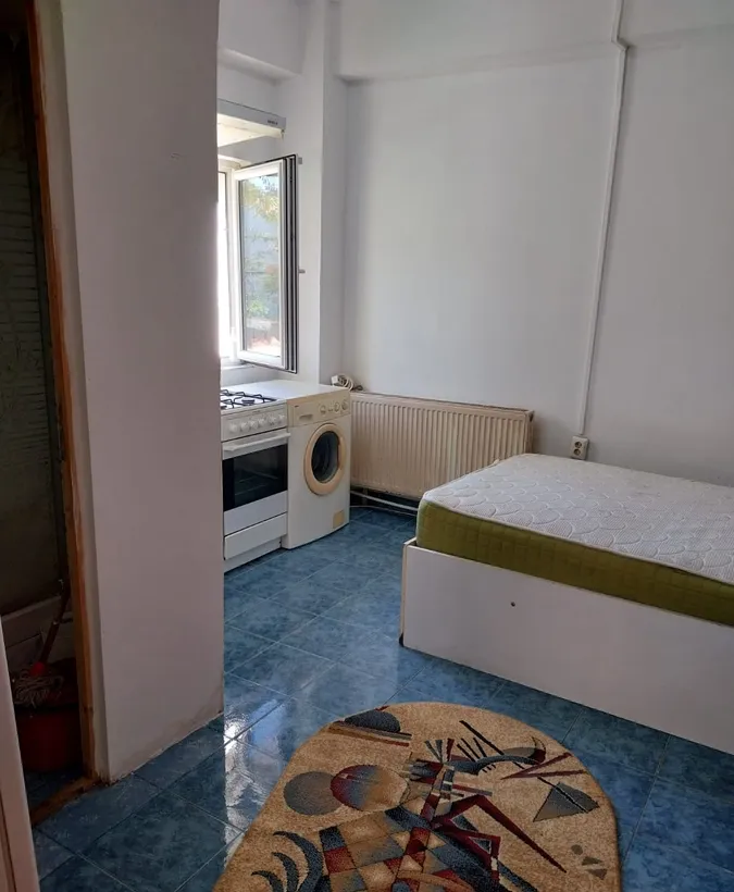Giurgiului Piata Progresul Berceni metrou Eroii Revolutiei modest parter
