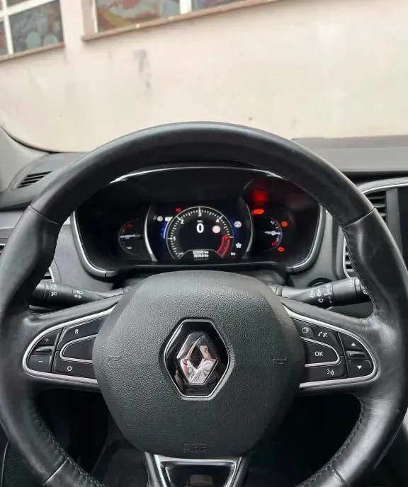 Renault Talisman 2017 automat 9 000 eur