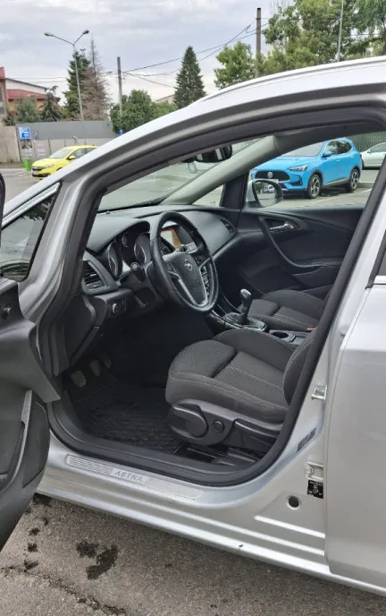 Opel Astra J 2016 1 6 136 cp euro 6 5 950 eur
