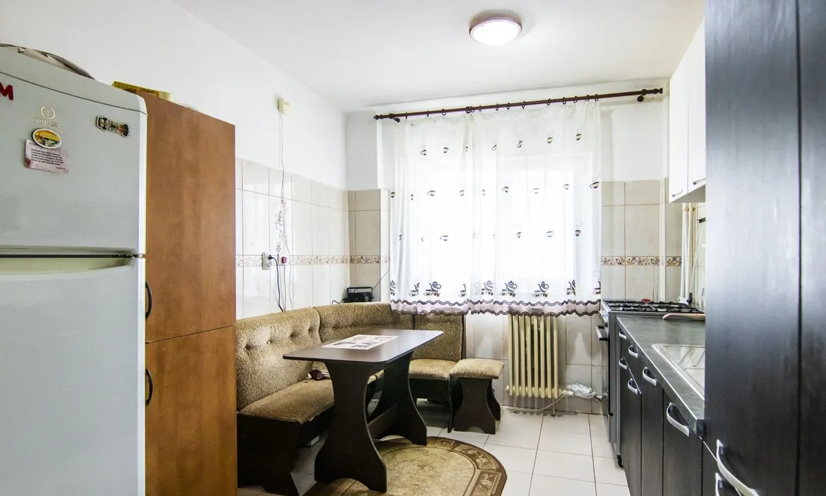 Lujerului 2 camere c tie 1978 270 metri metrou bucatarie mare geam baie