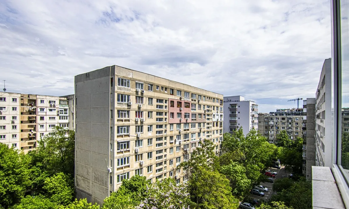 Lujerului 2 camere c tie 1978 270 metri metrou bucatarie mare geam baie