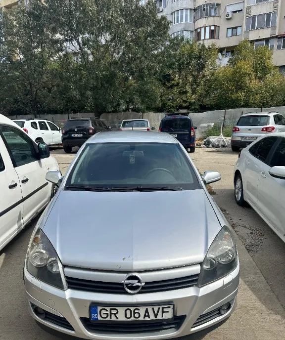 Opel Astra H 1 4 90 cp- 2005 1 350 eur