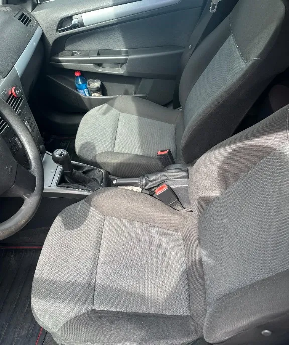 Opel Astra H 1 4 90 cp- 2005 1 350 eur