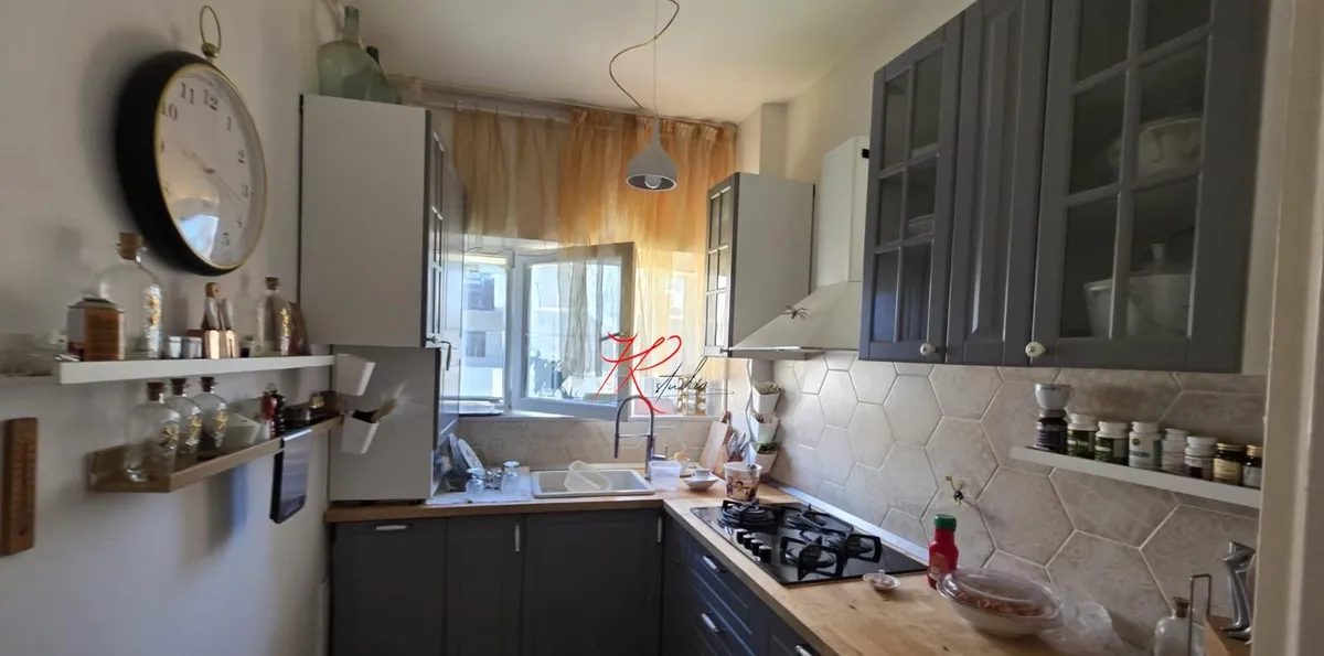 Foisor de Foc Vanzare apartament 3 camere renovat cu ct