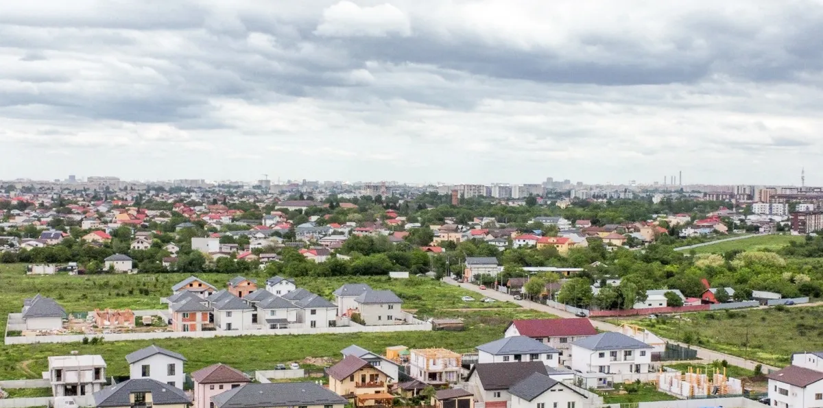 Bragadiru str Dunarii Curte 530mp intre case semistradal
