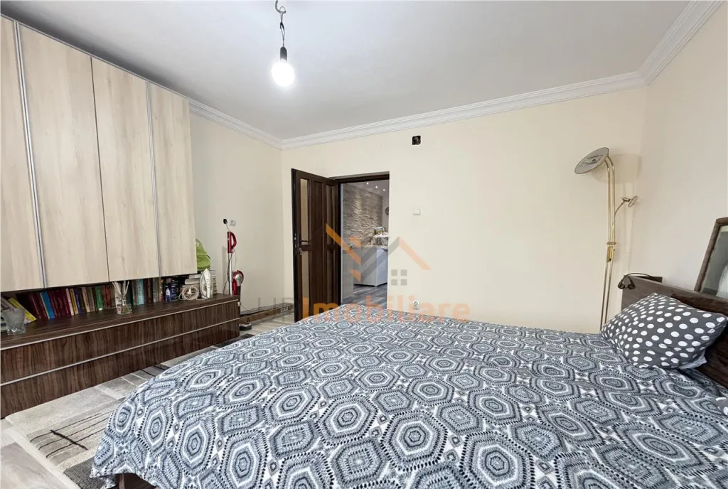 Casa plan parter teren 2385 mp acces auto tileagd bi