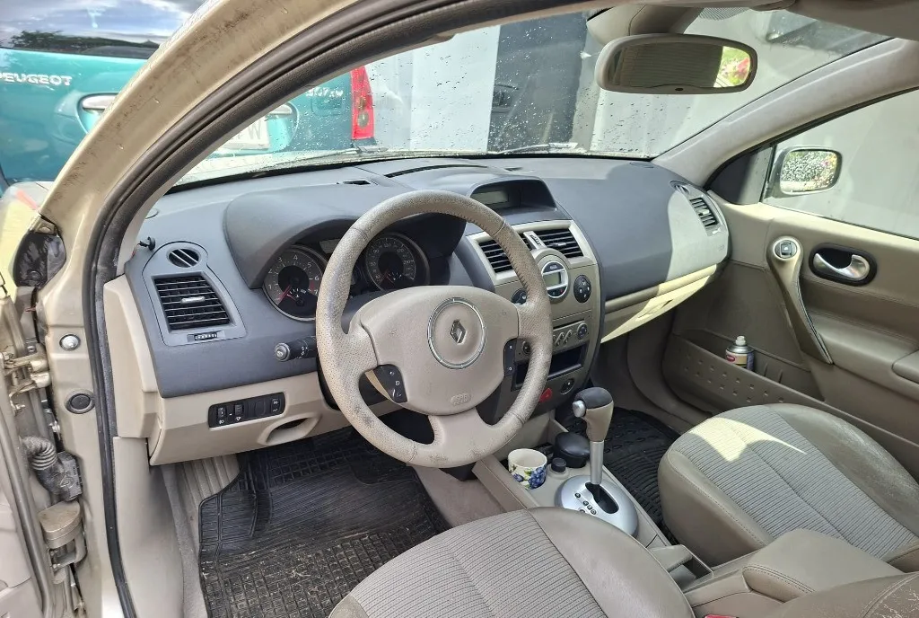Renault Megane 2007 1 6i automat 149 000 km 2 350 eur