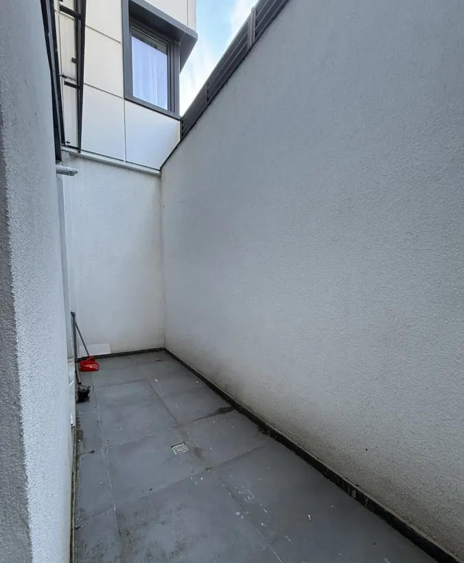 Apartament mobilat curte engleza liber