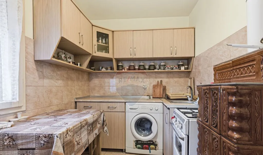 Apartament cu 4 camere de inchiriat in zona Polivalenta